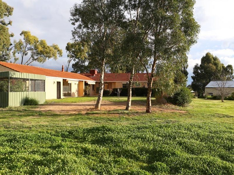 649 Campersic Road, Baskerville WA 6056