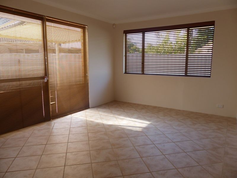 12 Opperman Place, Middle Swan WA 6056