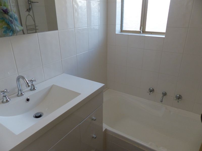 12 Opperman Place, Middle Swan WA 6056