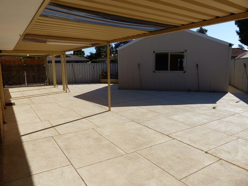 12 Opperman Place, Middle Swan WA 6056