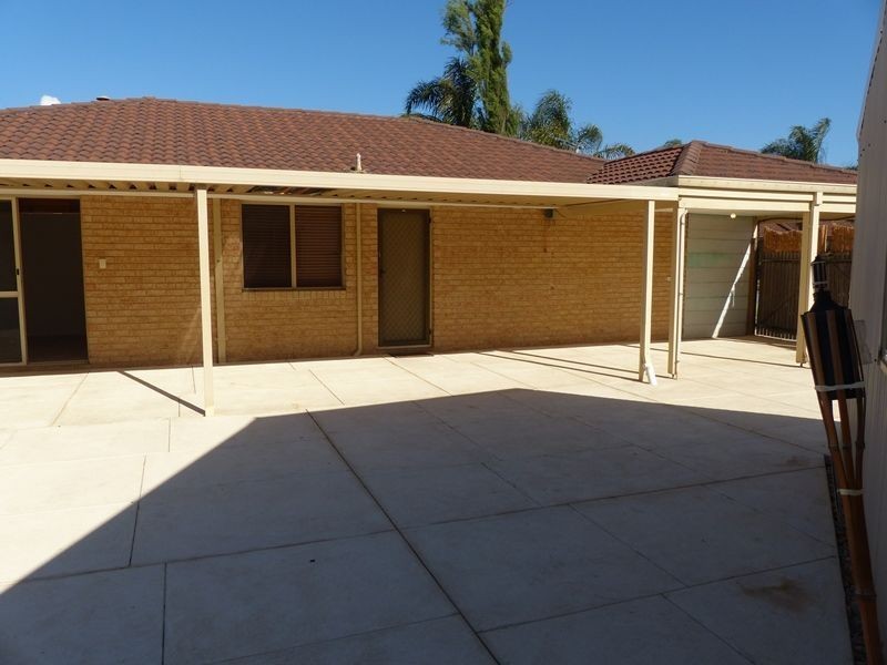 12 Opperman Place, Middle Swan WA 6056