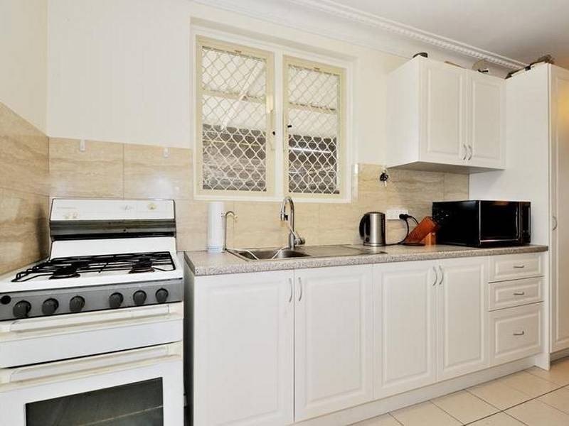 60 Victoria Parade, Midvale WA 6056