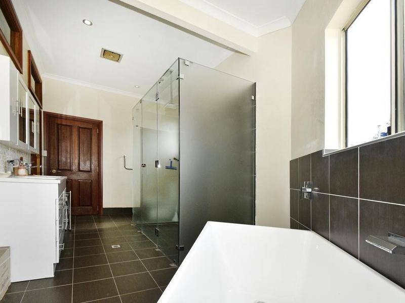 58 Ewart Street, Midvale WA 6056