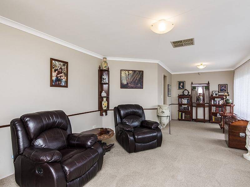 5 Eaglemont Drive, Swan View WA 6056