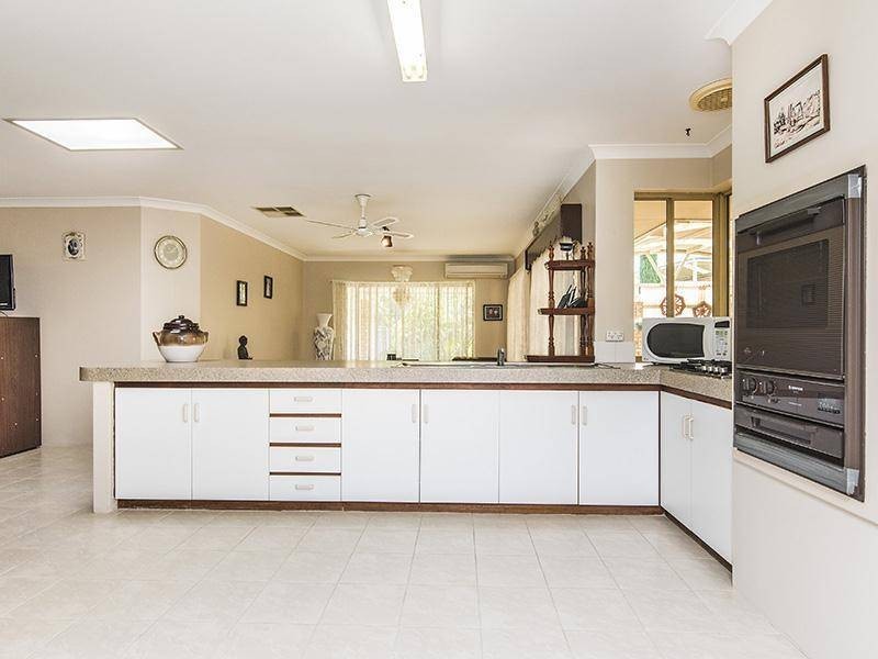5 Eaglemont Drive, Swan View WA 6056