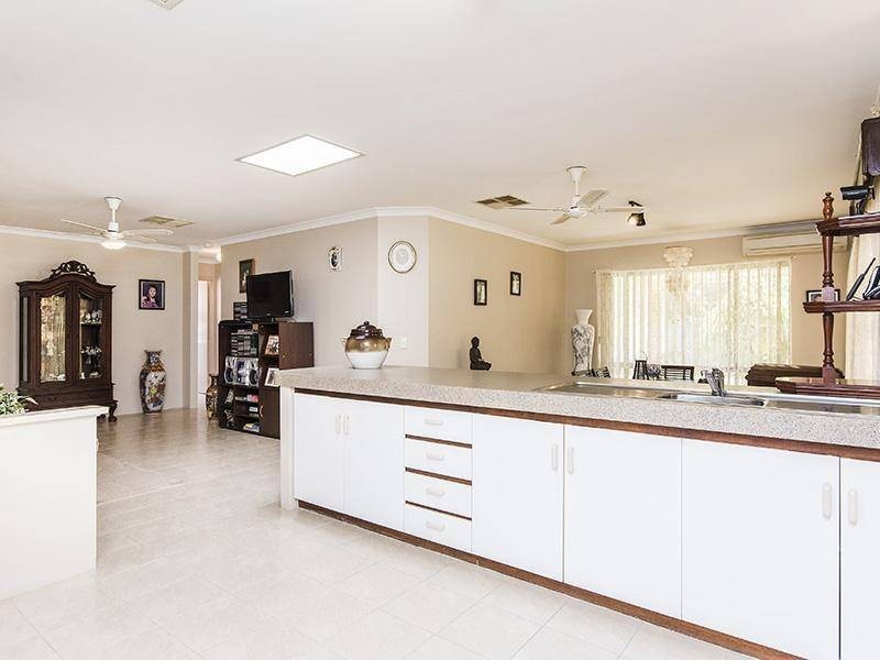 5 Eaglemont Drive, Swan View WA 6056