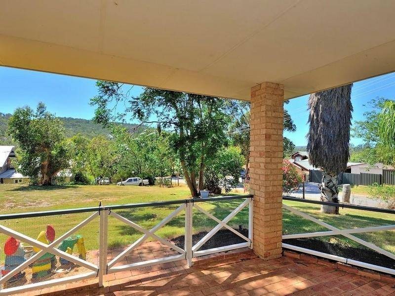 1 Brora Grove, Boya WA 6056