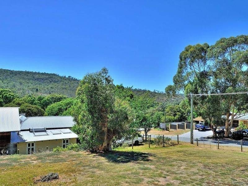 1 Brora Grove, Boya WA 6056