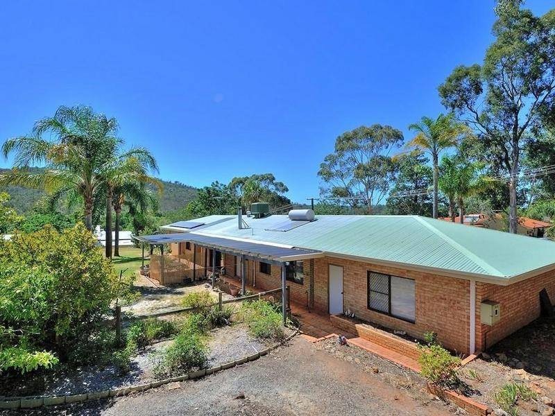 1 Brora Grove, Boya WA 6056