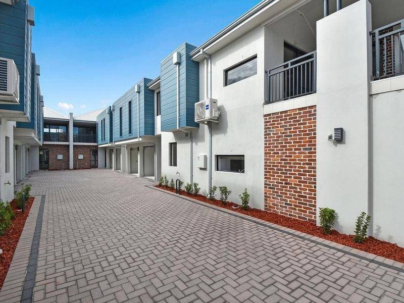 8 William Street, Midland WA 6056