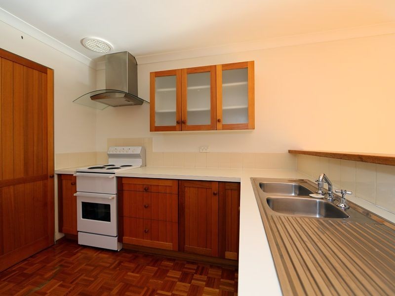 1 Easton Crt, Boya WA 6056