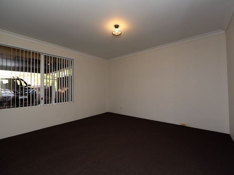 1 Easton Crt, Boya WA 6056