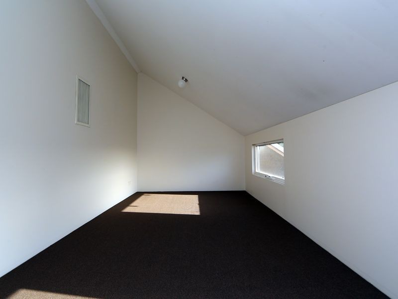 1 Easton Crt, Boya WA 6056