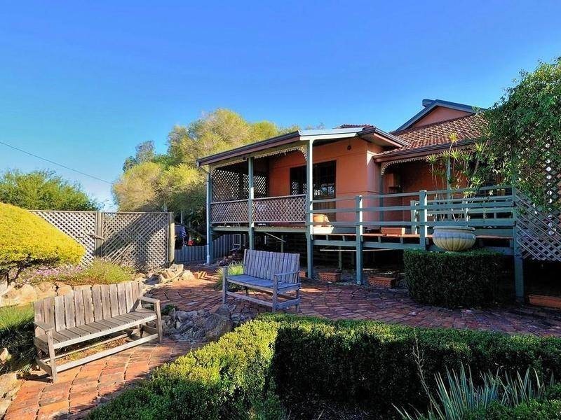 44 Stuart Street, Koongamia WA 6056