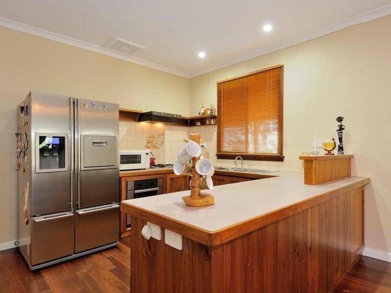 44 Stuart Street, Koongamia WA 6056