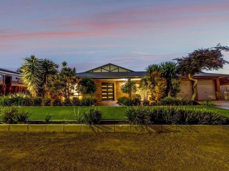 64 Gallipoli Drive, Greenmount WA 6056