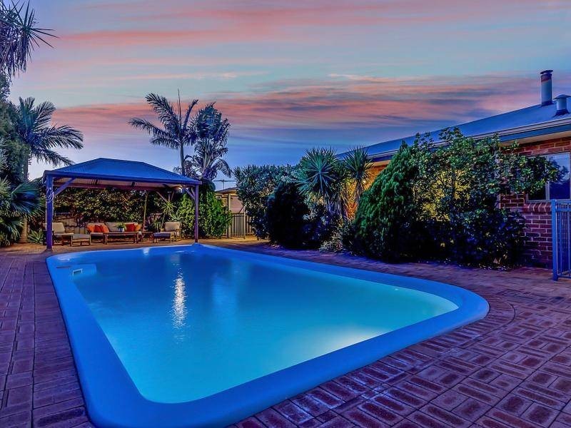 64 Gallipoli Drive, Greenmount WA 6056