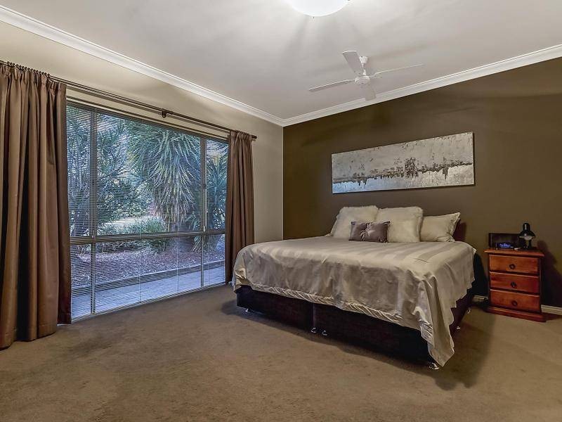 64 Gallipoli Drive, Greenmount WA 6056