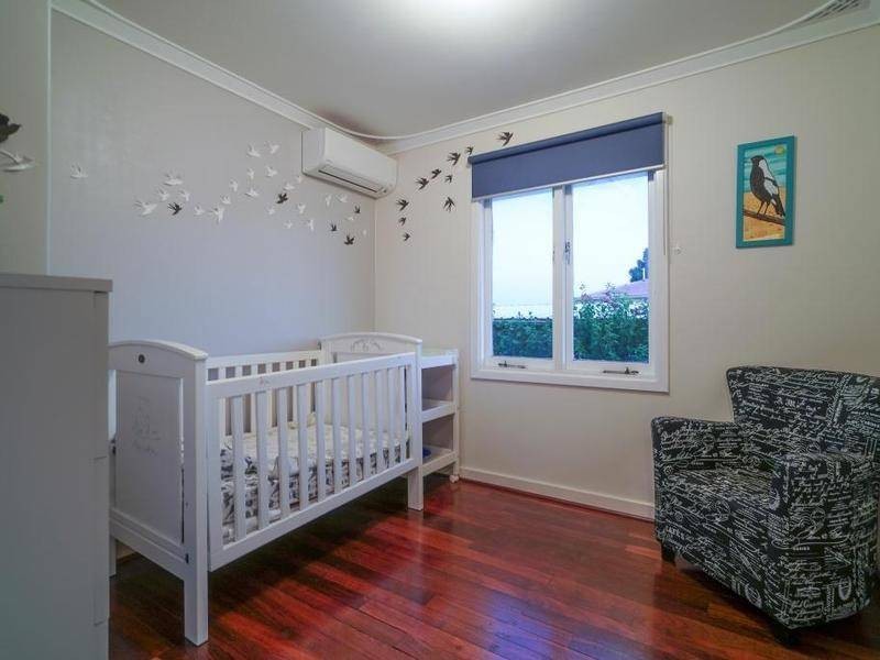 7 Sefton Avenue, Viveash WA 6056