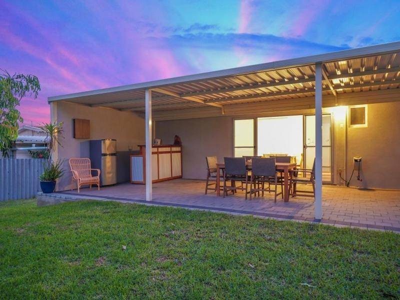 7 Sefton Avenue, Viveash WA 6056