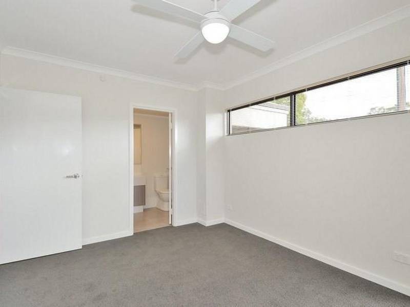1/16 Dudley Street, Midland WA 6056