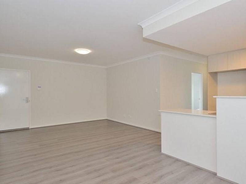 1/16 Dudley Street, Midland WA 6056