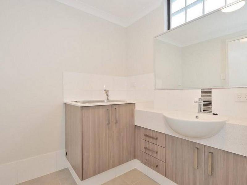 1/16 Dudley Street, Midland WA 6056