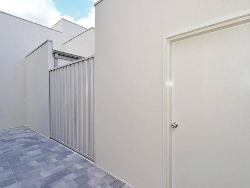 1/16 Dudley Street, Midland WA 6056