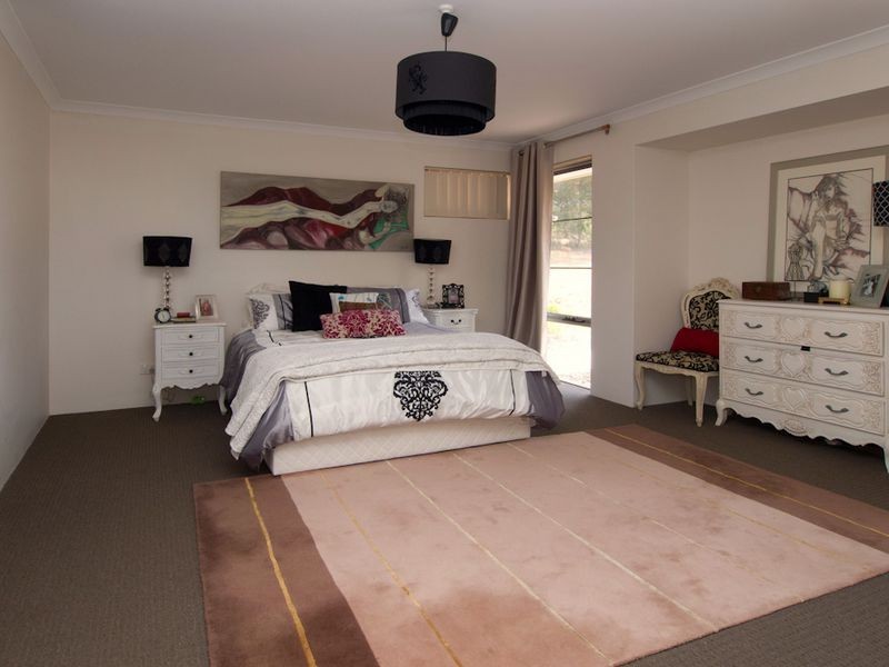 75 Tomallan Cl, Parkerville WA 6081