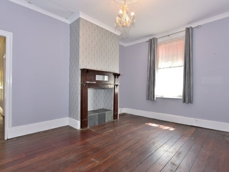 10A Ewart Street, Midvale WA 6056