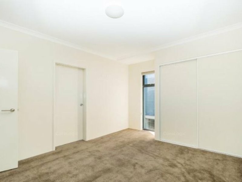 13/8 William Street, Midland WA 6056