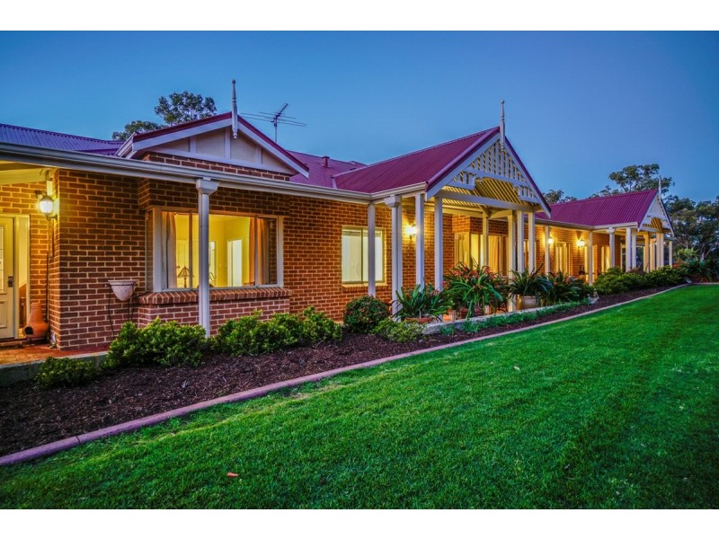 421 Berry Road, Gidgegannup WA 6083