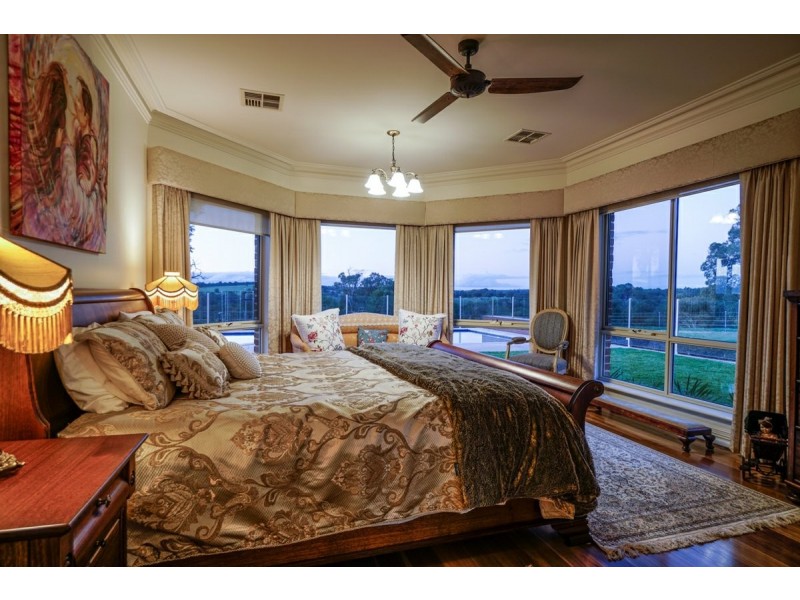 421 Berry Road, Gidgegannup WA 6083