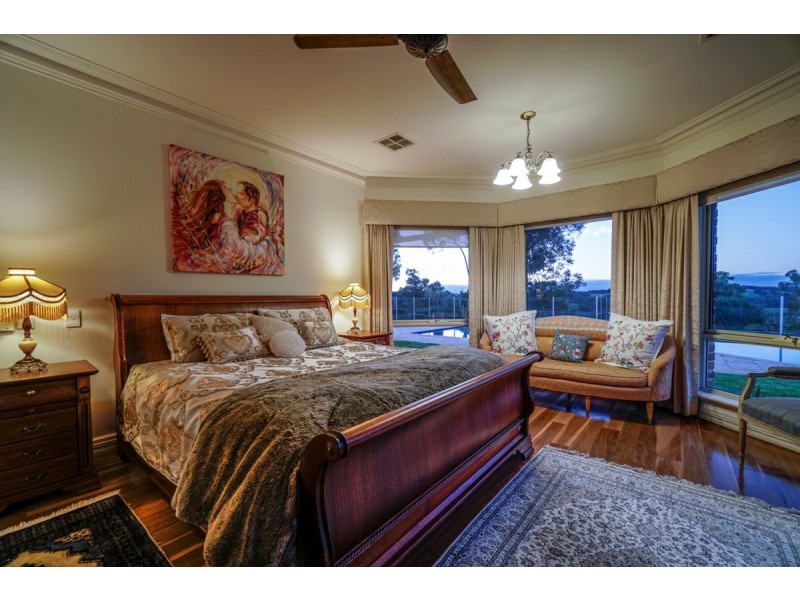 421 Berry Road, Gidgegannup WA 6083