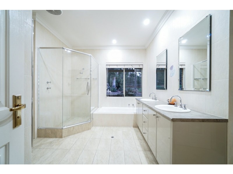 421 Berry Road, Gidgegannup WA 6083