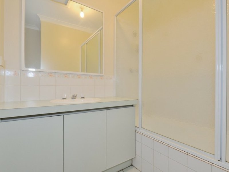 9/2 Frederic Street, Midland WA 6056