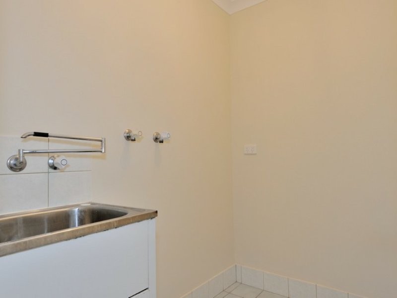 9/2 Frederic Street, Midland WA 6056