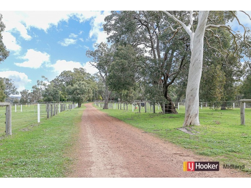 159 Clenton Road, Gidgegannup WA 6083
