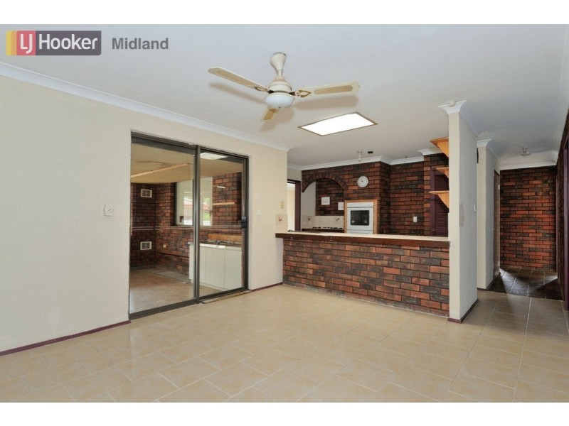 80 Markham Way, Swan View WA 6056