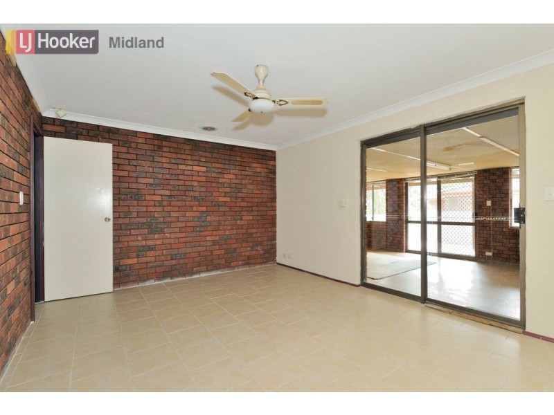80 Markham Way, Swan View WA 6056