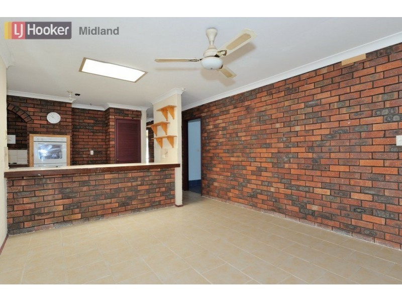 80 Markham Way, Swan View WA 6056