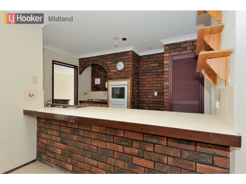 80 Markham Way, Swan View WA 6056