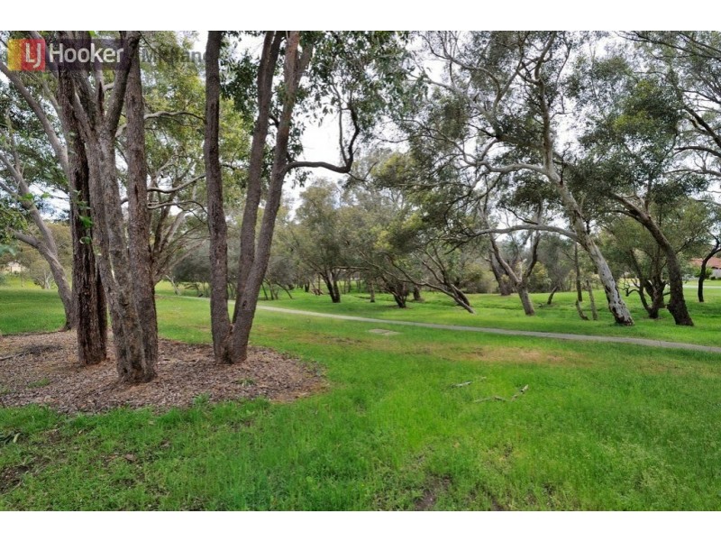 80 Markham Way, Swan View WA 6056