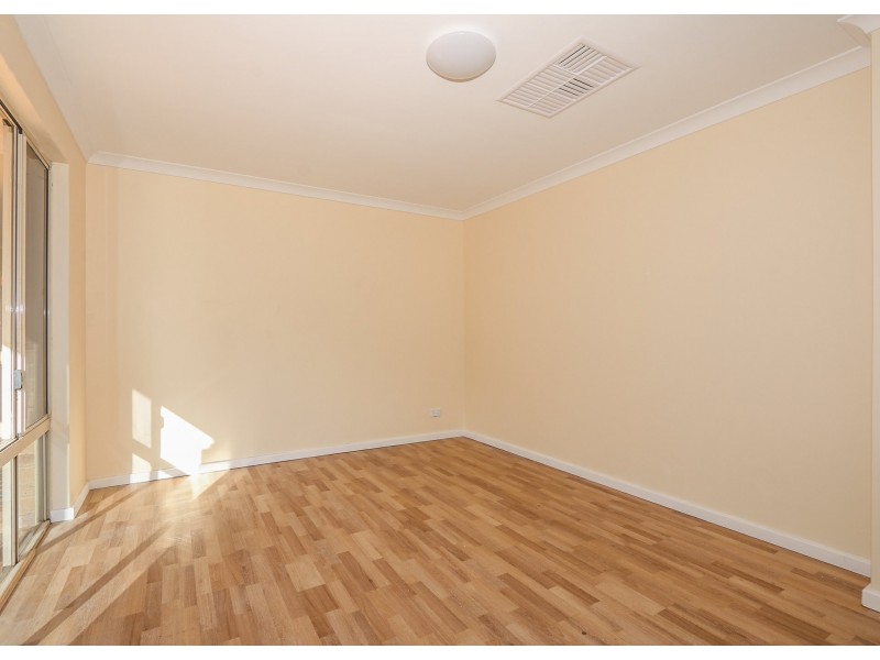 16 Altai Dale, Stratton WA 6056