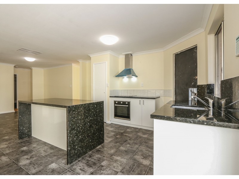 16 Altai Dale, Stratton WA 6056