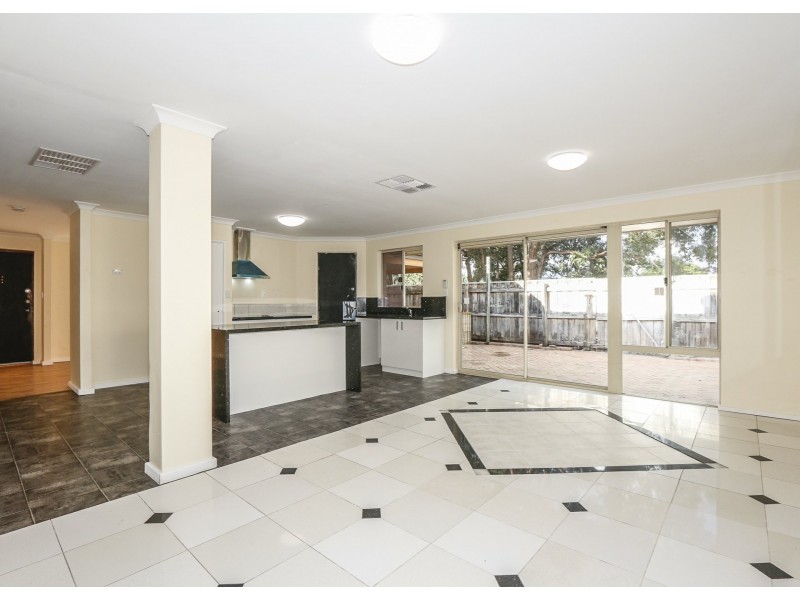 16 Altai Dale, Stratton WA 6056