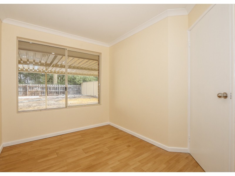 16 Altai Dale, Stratton WA 6056