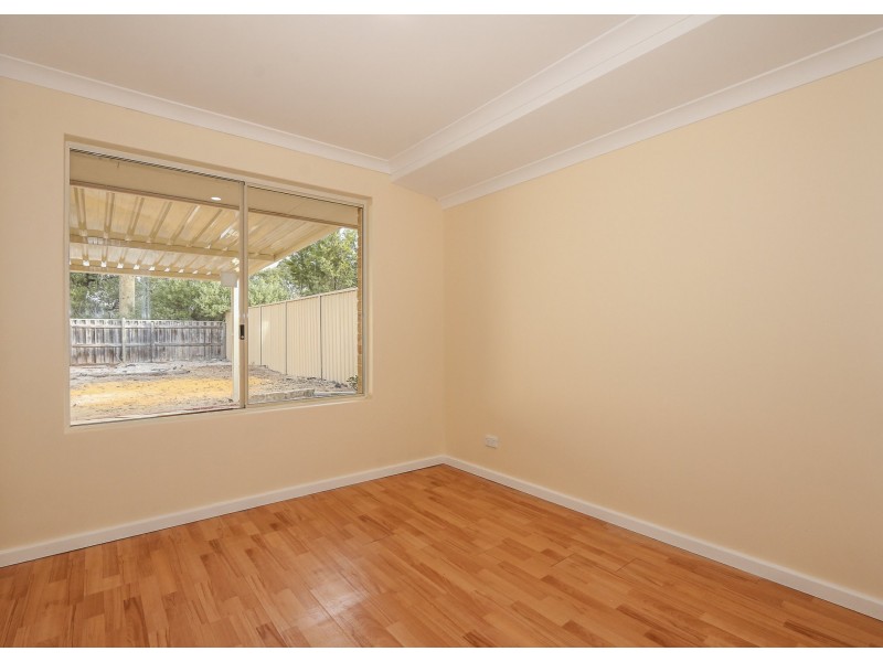 16 Altai Dale, Stratton WA 6056