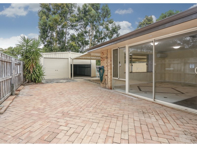 16 Altai Dale, Stratton WA 6056