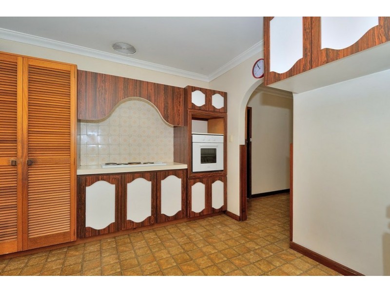 9 Kingsfield Avenue, Swan View WA 6056